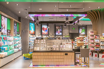 化妝品專賣店 零售業(yè)中的美麗商機(jī)與挑戰(zhàn)
